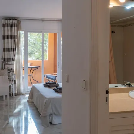 3 Bedrooms & Terrace, Swimming Pool - Porton 7 Apartment Sitio de Calahonda